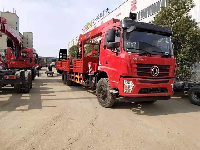 各噸位隨車(chē)吊廠家出售配置及報(bào)價(jià) 便宜處理